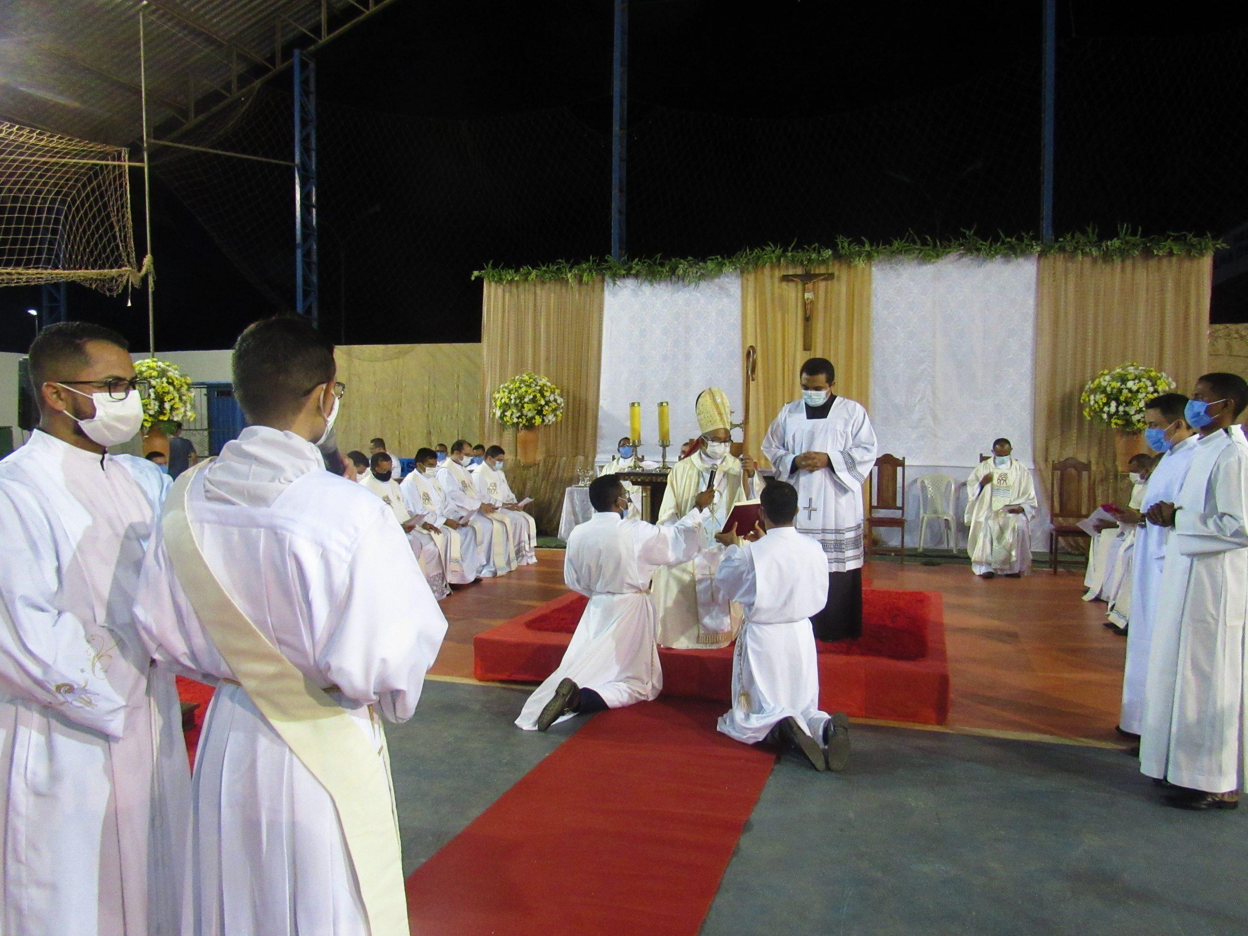 Ordenação Presbiteral do Diácono Irlas Soares das Virgens é realizada na Paróquia Cristo Rei em Pacajá/PA — imagem 3