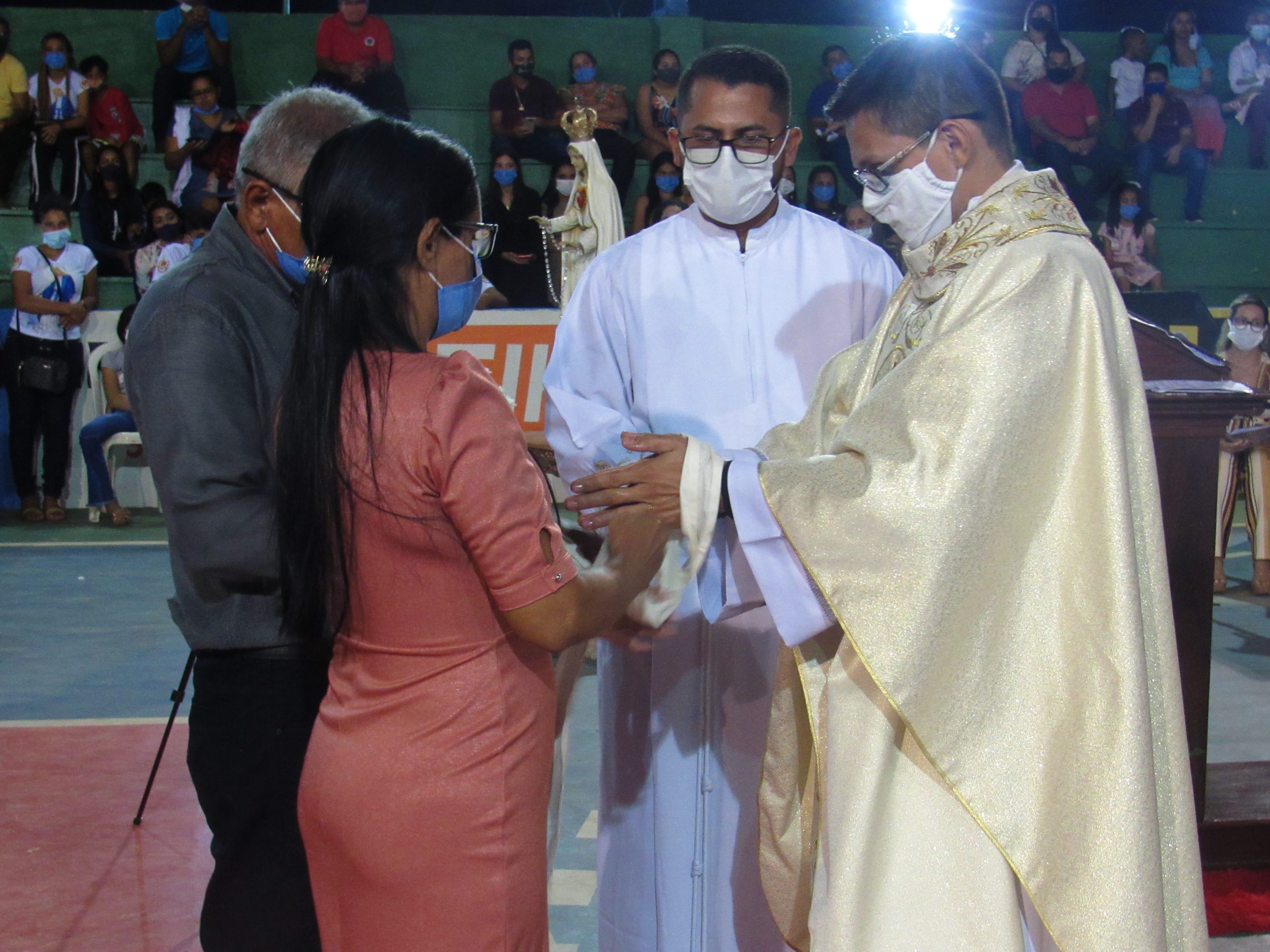 Ordenação Presbiteral do Diácono Irlas Soares das Virgens é realizada na Paróquia Cristo Rei em Pacajá/PA — imagem 52